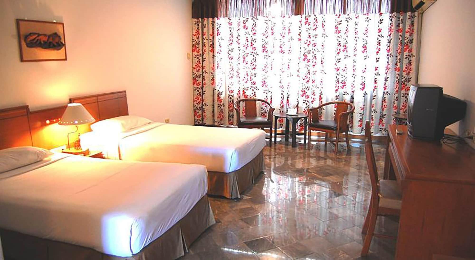 Royal Lanna Hotel Chiang Mai Exterior photo