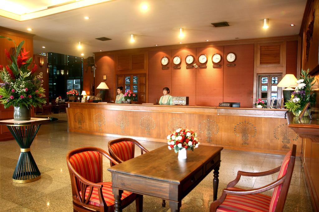 Royal Lanna Hotel Chiang Mai Exterior photo