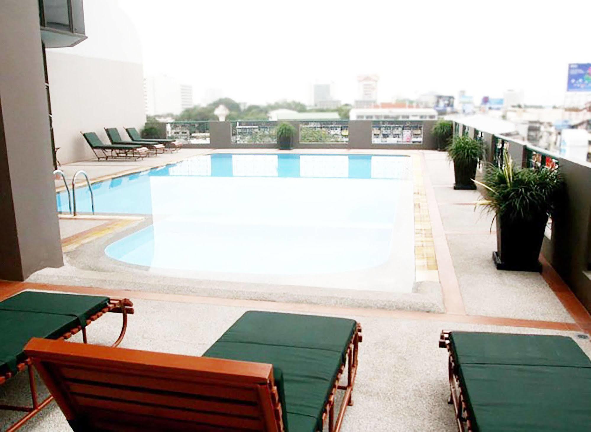 Royal Lanna Hotel Chiang Mai Exterior photo