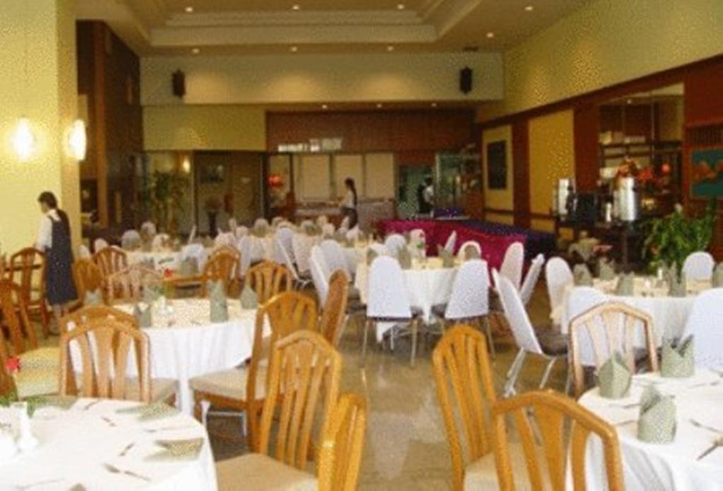 Royal Lanna Hotel Chiang Mai Exterior photo